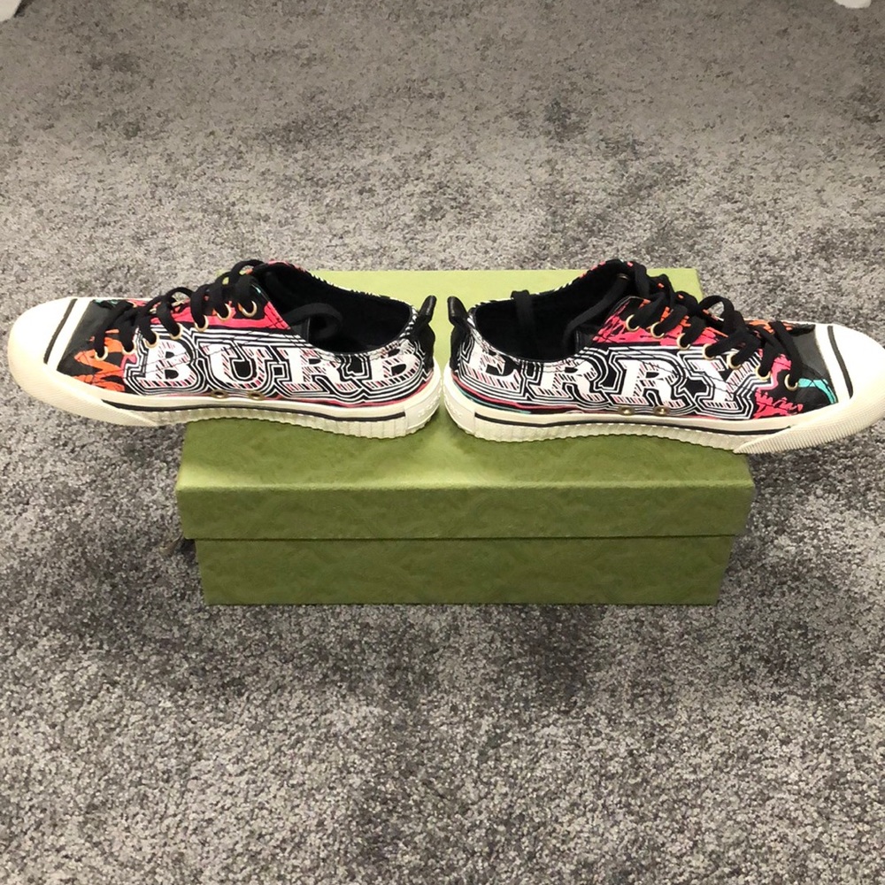 Women’s Burberry sneakers
